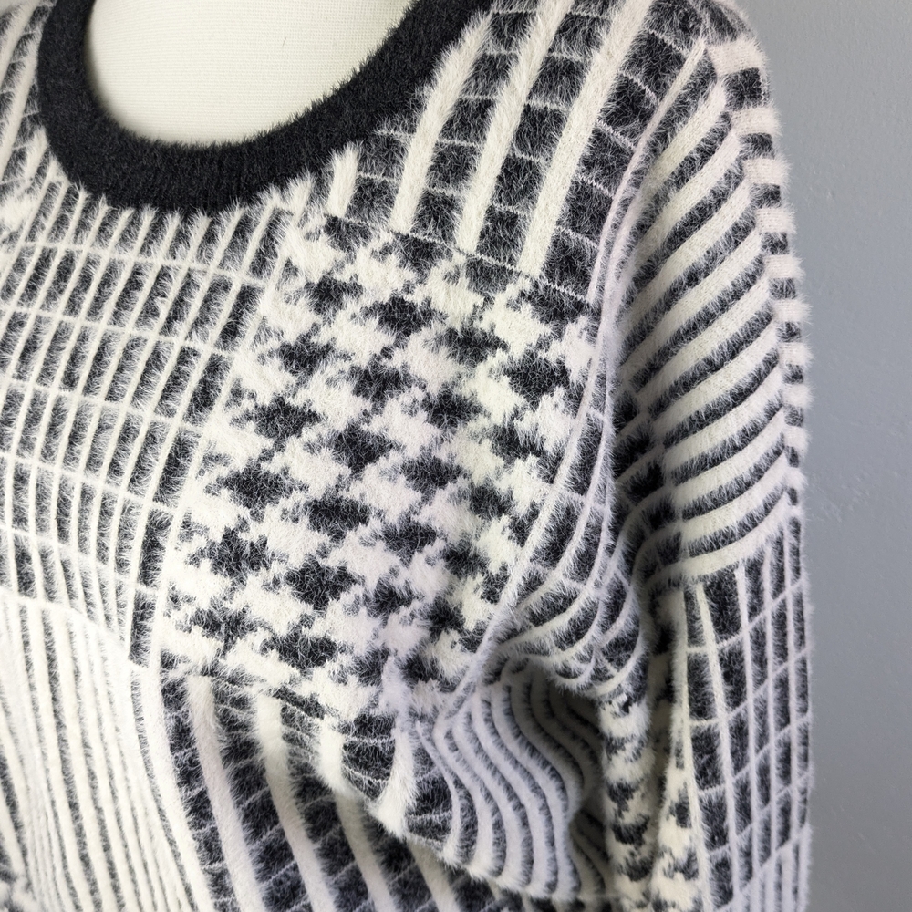 Cyrus Black & White Patchwork-Pattern Crewneck Sw… - image 3